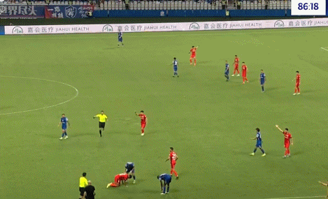 一名外援特, 验的外籍裁 一名外援特, 验的外籍裁